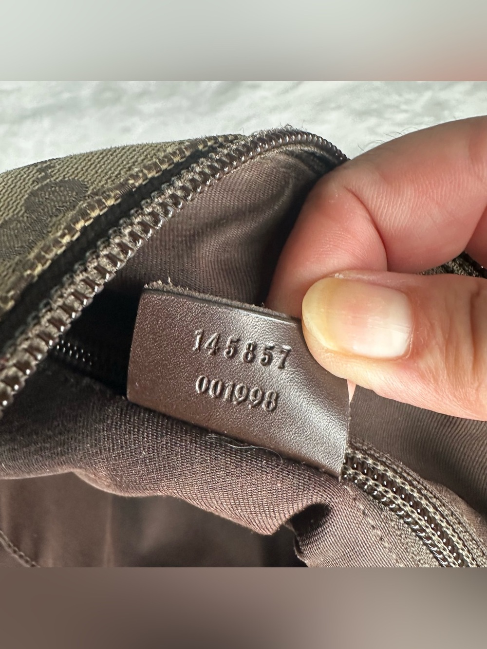 *GUCCI* Vintage GG Canvas/Leather Messenger Bag + COA - Picture 10 of 13